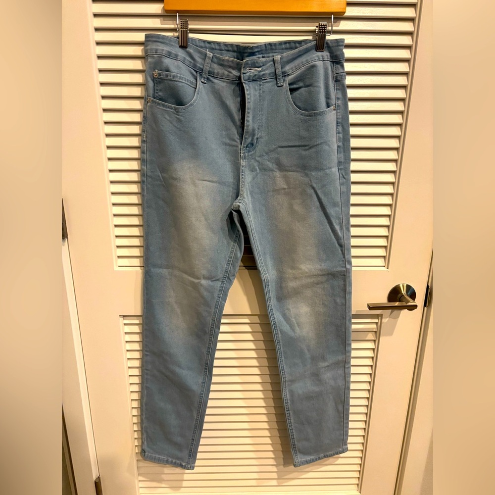 Men’s 32x34 light wash jeans